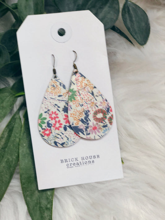 SPRING FLORAL LEATHER EARRING