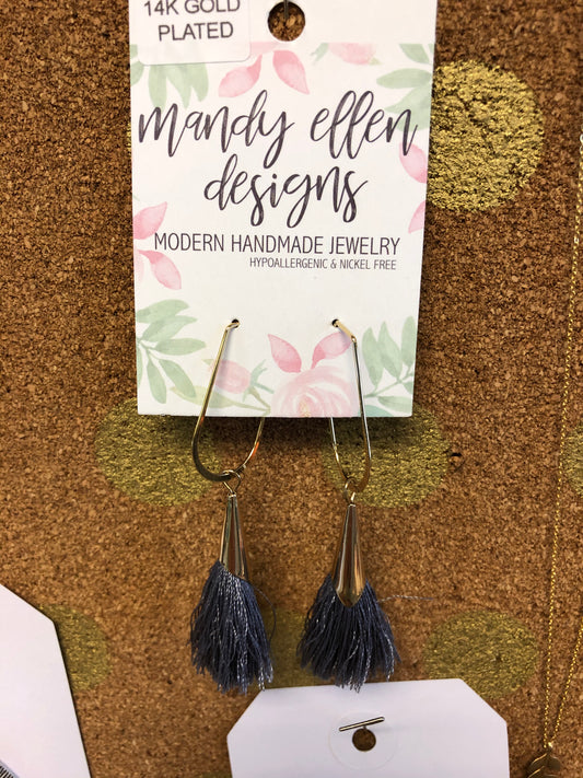 TASSEL EARRING