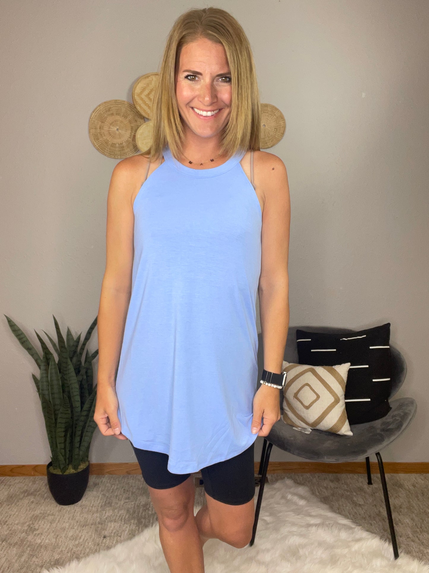 HALTER HIGH NECK BASIC TANK