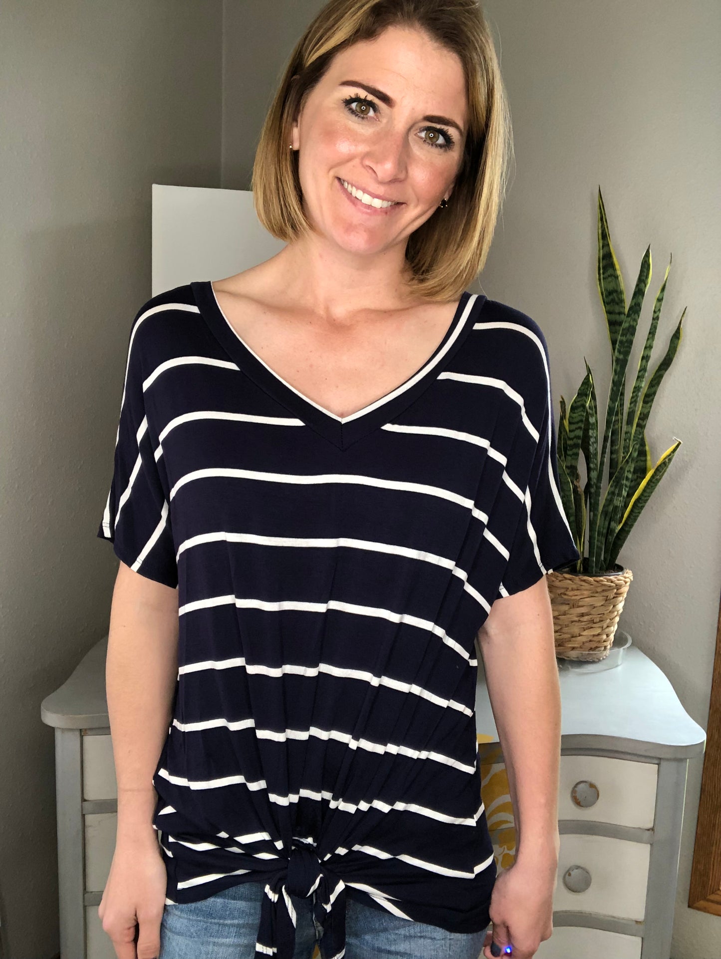 STRIPED V-NECK