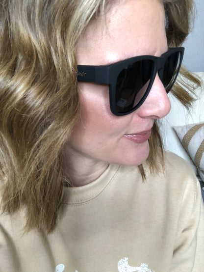 HOOKED ON ONYX GOODR SUNNIES