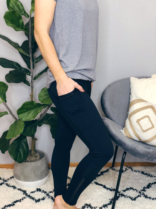 BLACK LEGGING W/ POCKET