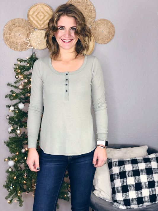 BUTTON WAFFLE HENLEY