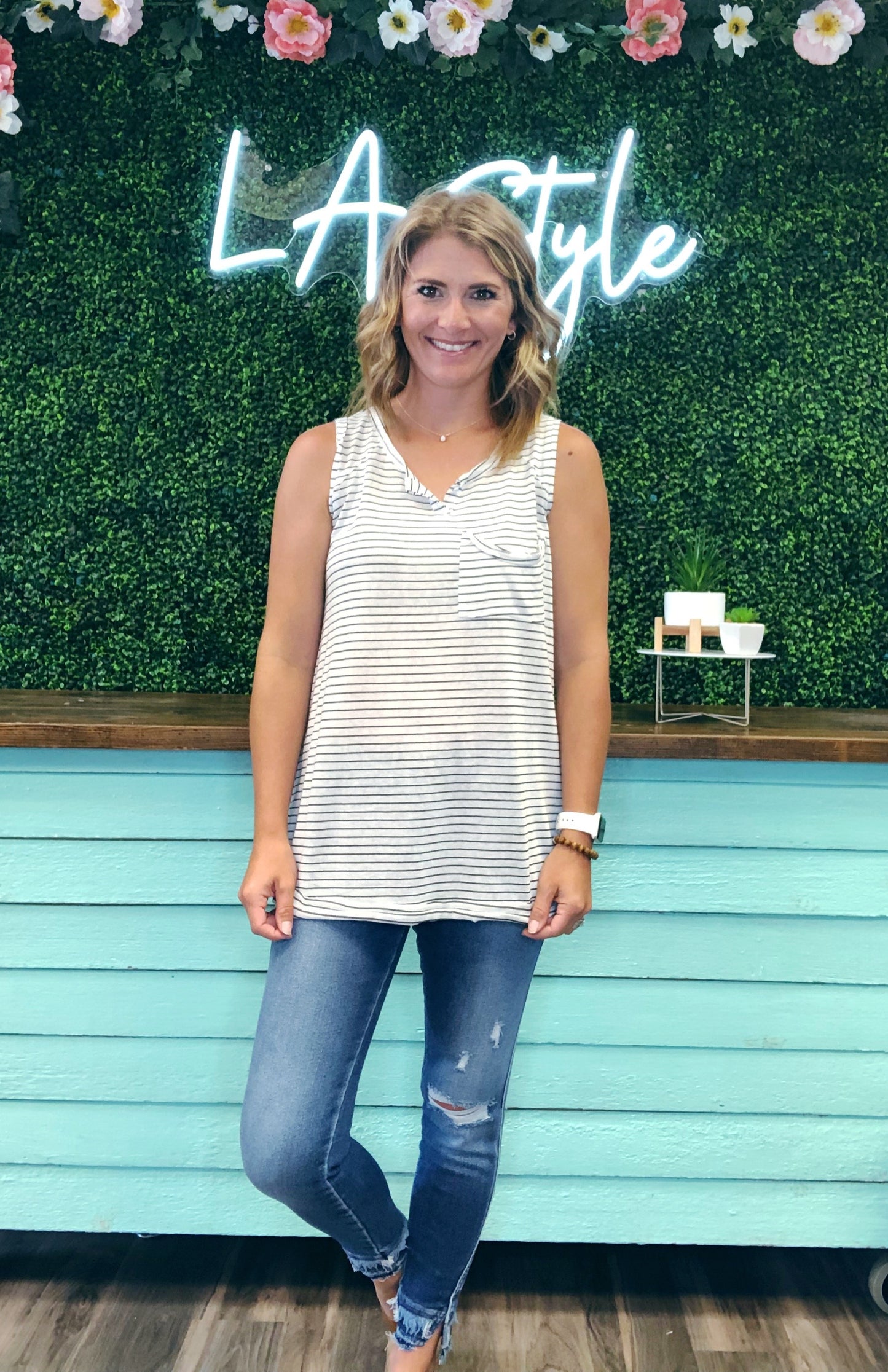 WHITE W/ BLACK STRIPE POCKET TANK