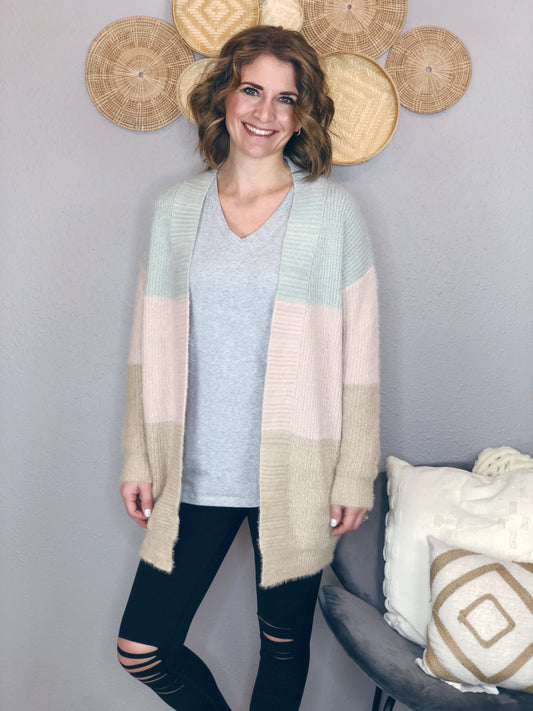 COLOR BLOCK KNIT CARDIGAN
