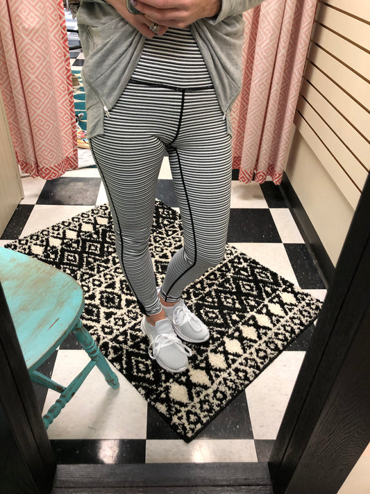 STRIPED WORKOUT LEGGING