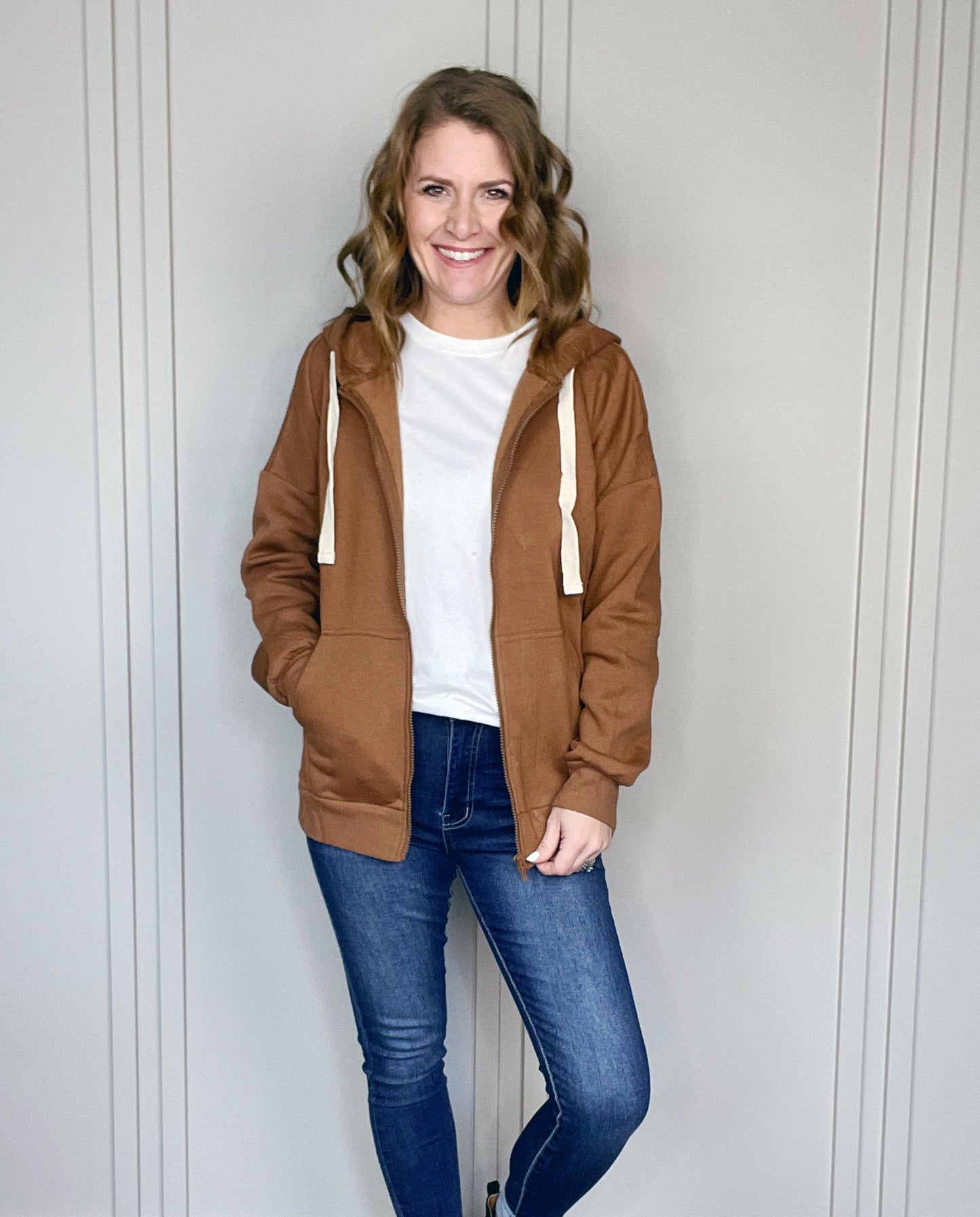 ZIPPER HOODIE SWEAT JACKET W/ POCKET
