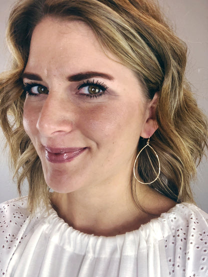 SIMPLE TEAR DROP HOOK EARRING