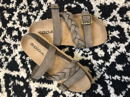 GIRLS BRAIDED SANDALS {LITTLES}