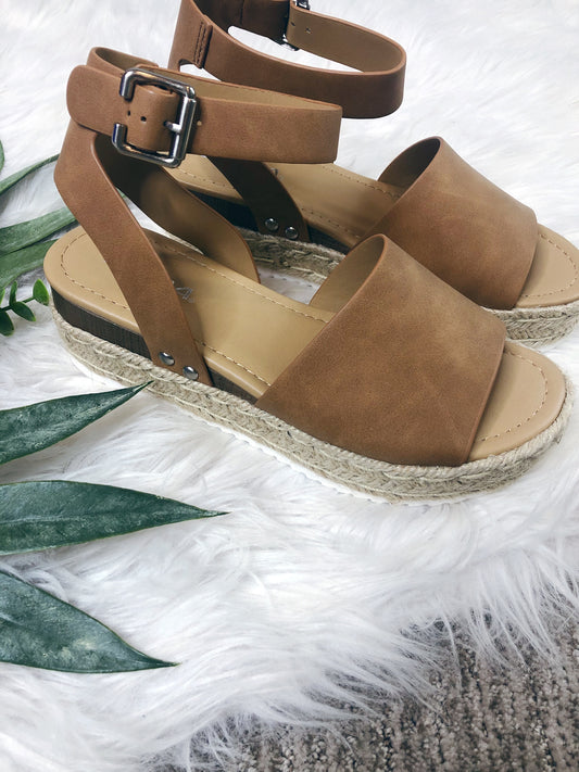 ESPADRILLE PLATFORM SANDAL