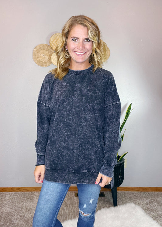 MINERAL WASH HIGH LOW PULLOVER
