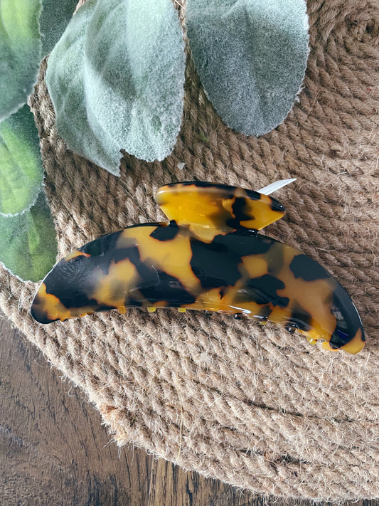 TORTOISE HAIR CLAW CLIP