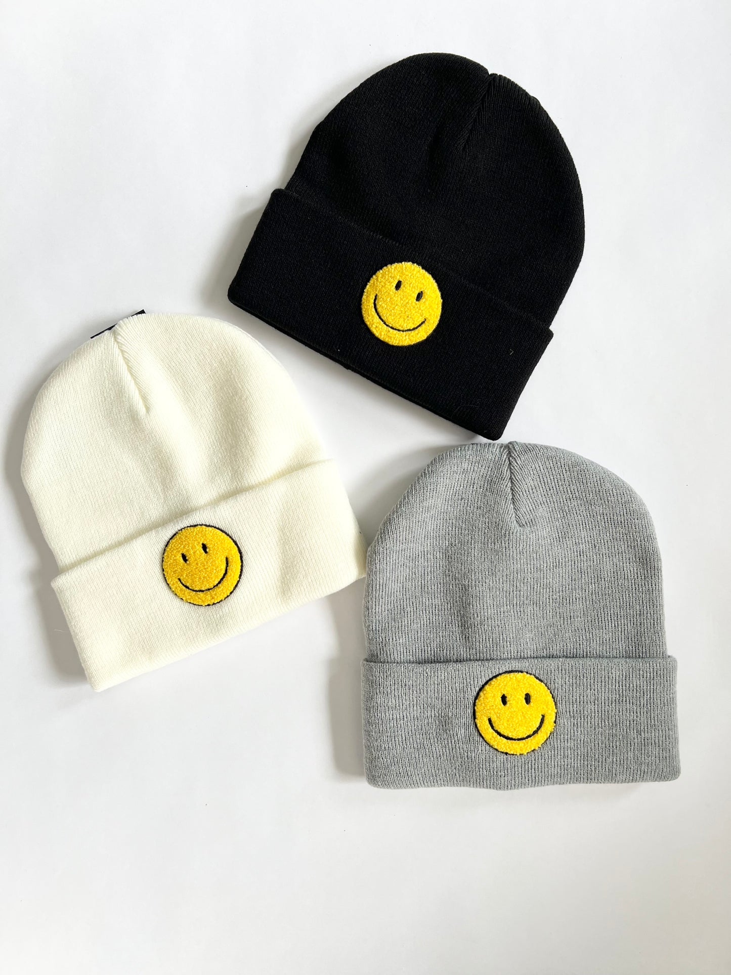 BF {22} SMILE HAPPY FACE PATCH KNIT BEANIE