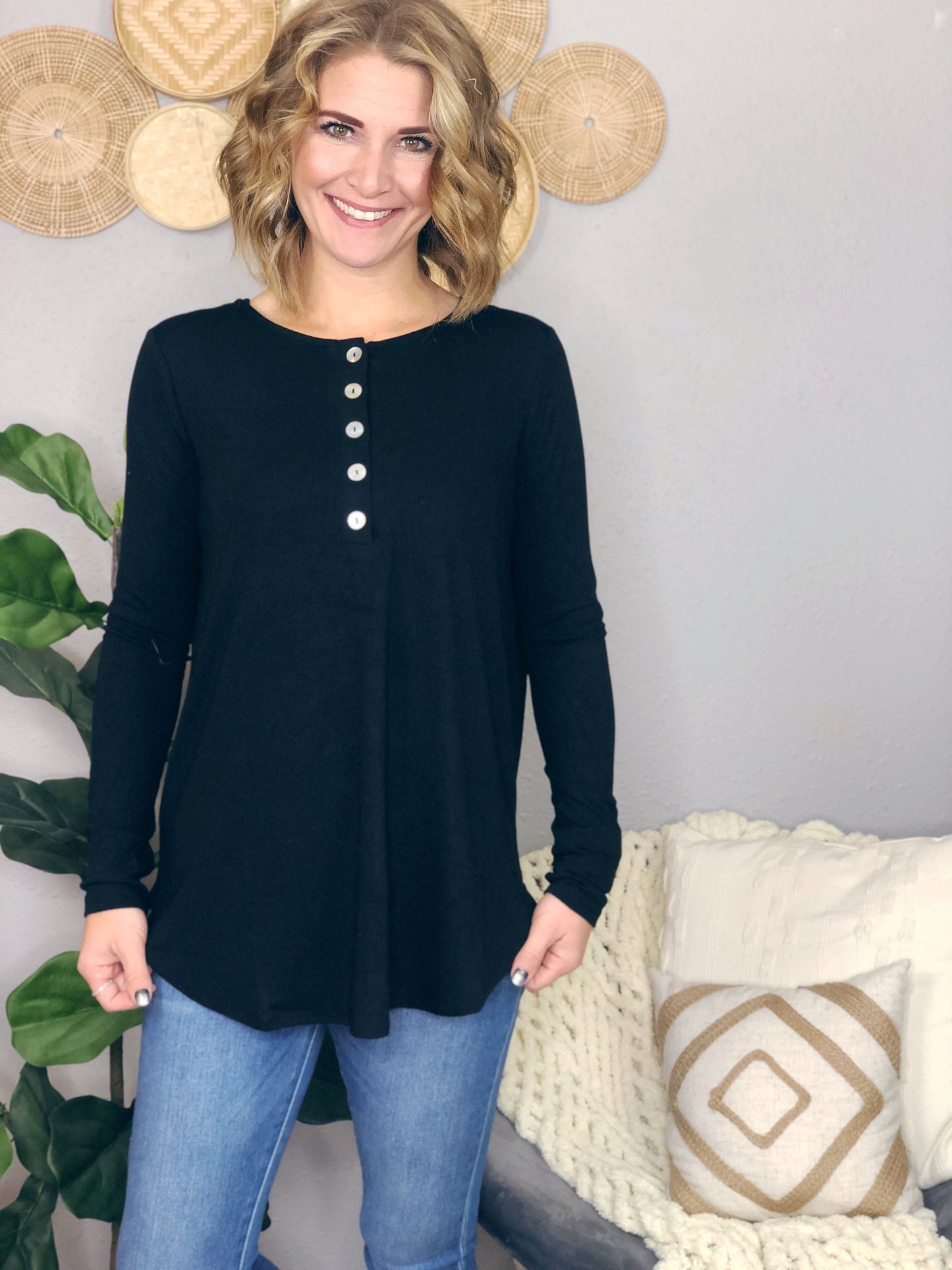 BUTTON FRONT LONG SLEEVE BASIC