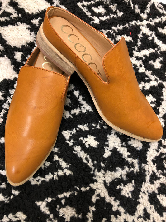 TAN SLIP ON