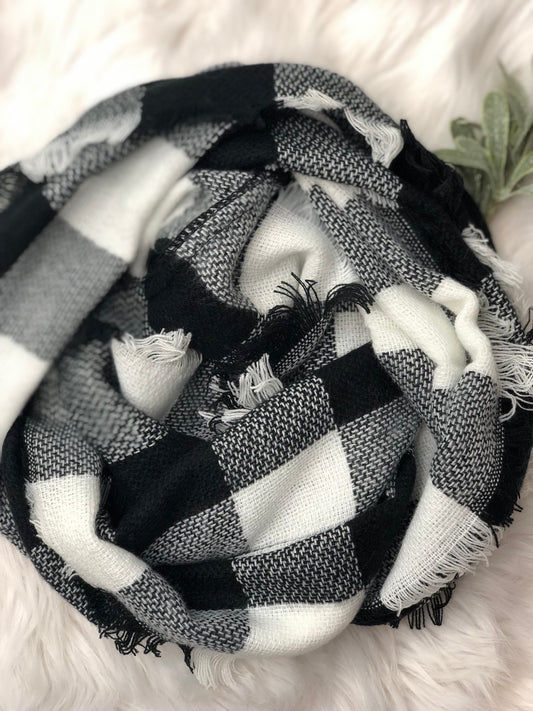 BLACK AND WHITE INFINITY SCARF