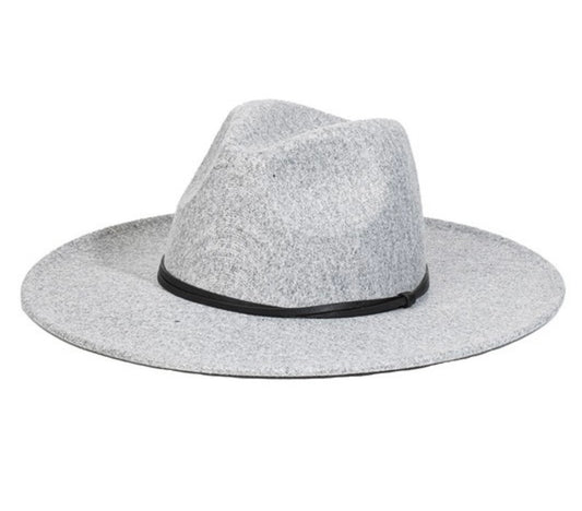 THIN STRAP FLAT BRIM HAT