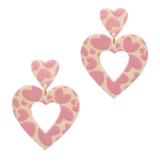 HEART PATTERNED RESIN POST EARRING