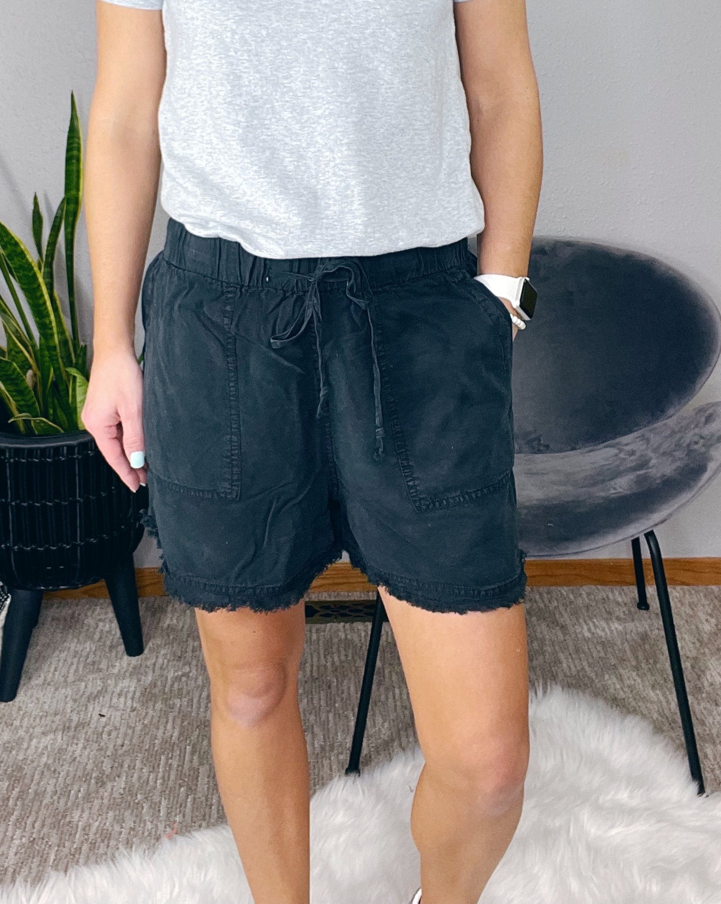 LINEN WASHED SHORTS
