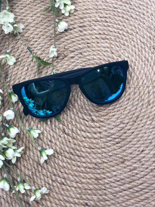 GOODR BLACK W/ BLUE SUNGLASSES