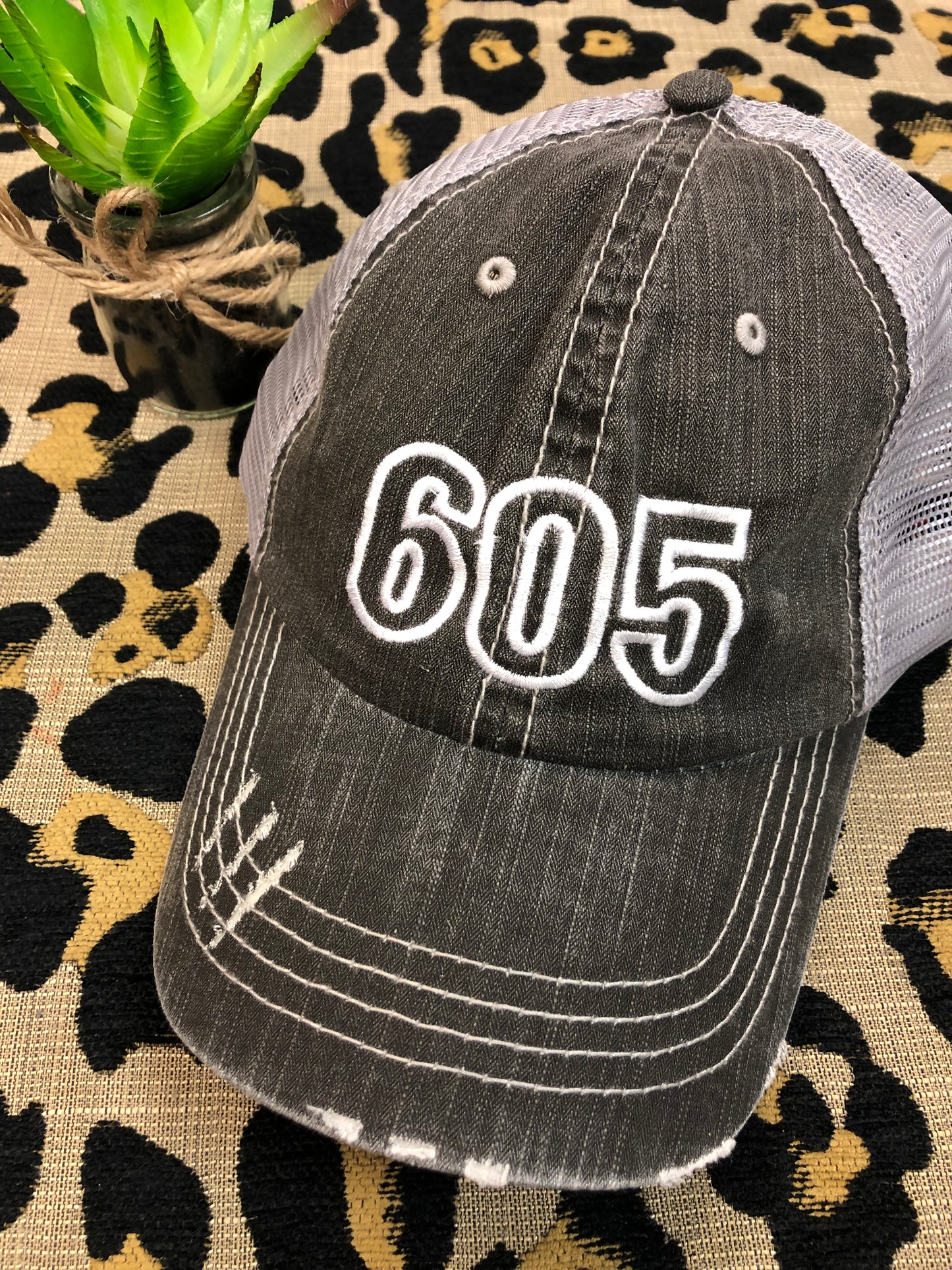605 HAT