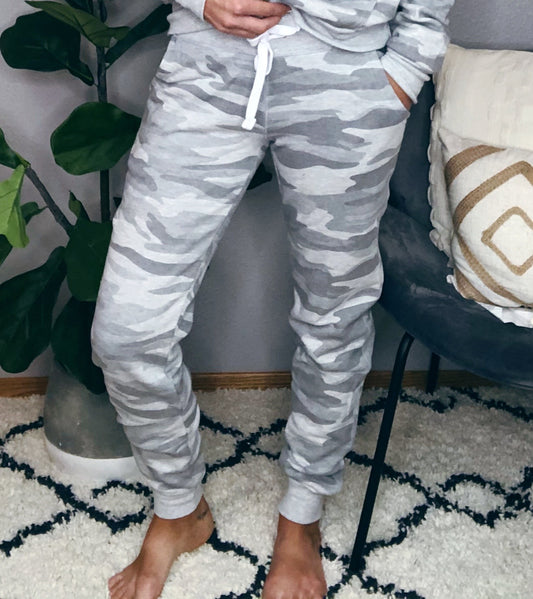 CAMO JOGGERS