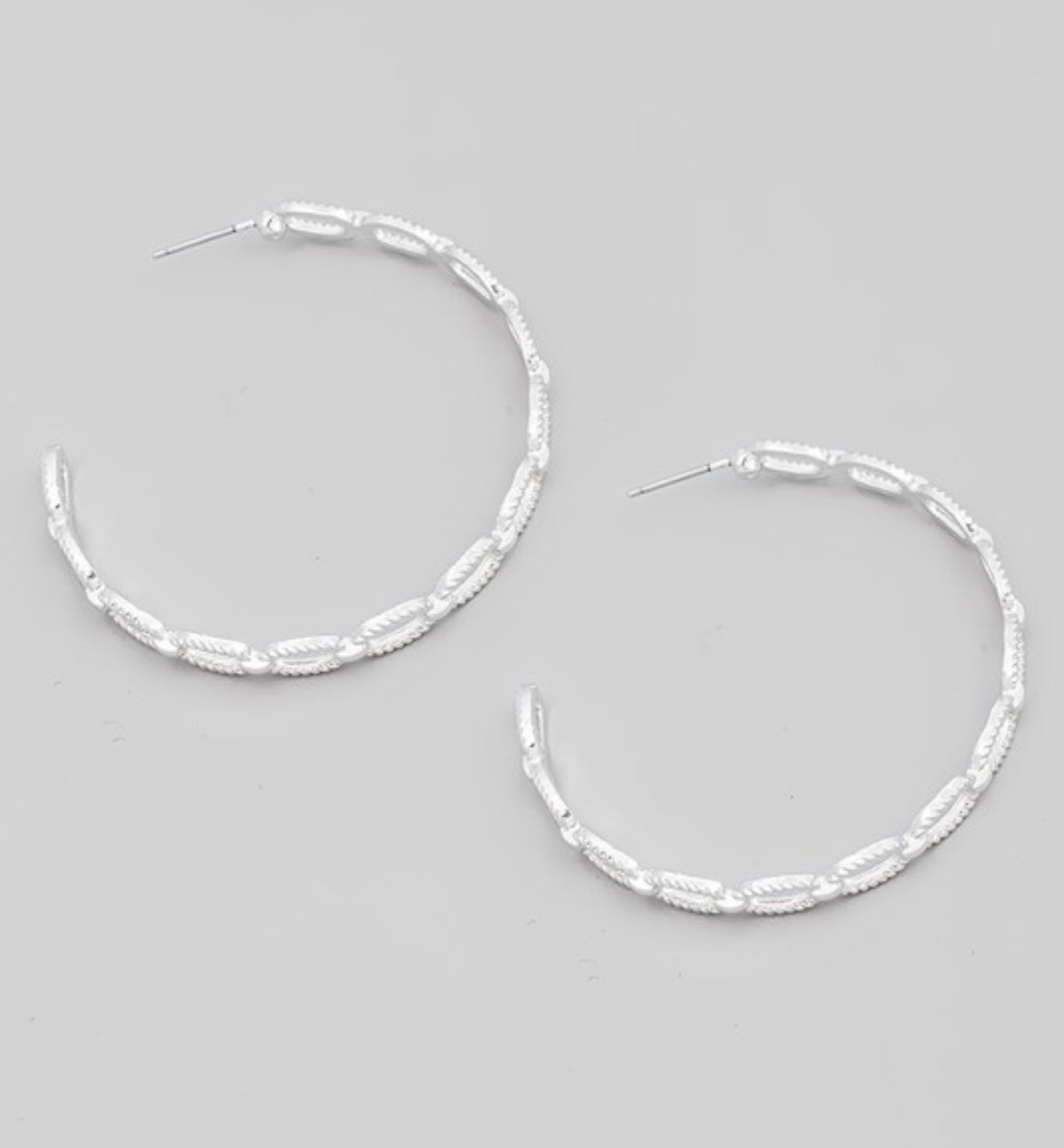 CHAIN LINK HOOP EARRING