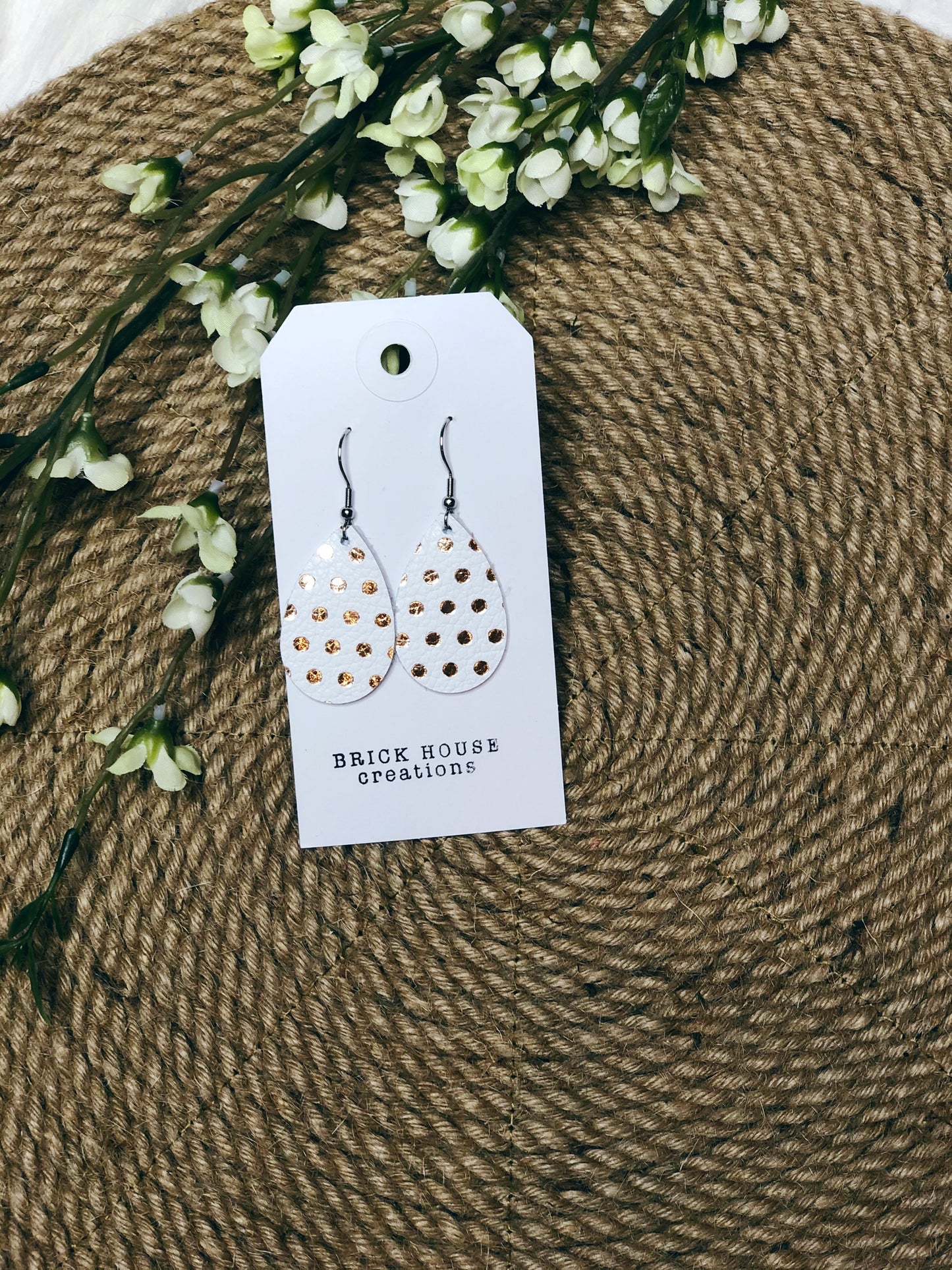 SMALL ROSE GOLD DOTS EARRINGS