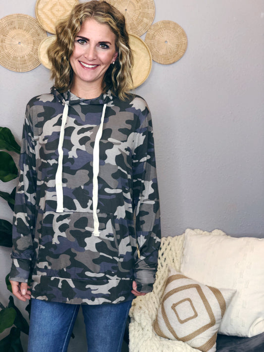 CAMO HOODIE W/ POCKET
