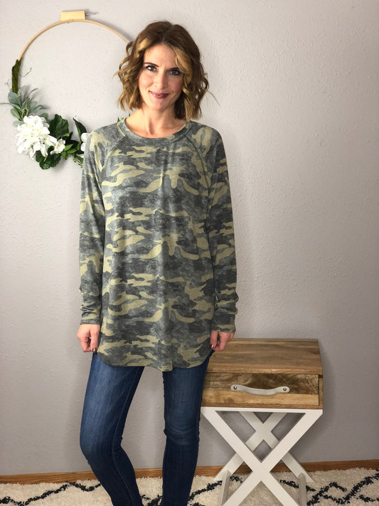 CAMO TOP