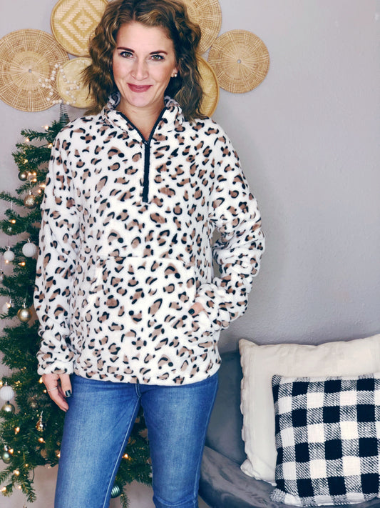 FLEECE LEOPARD SWEATSIRT W/ POCKET