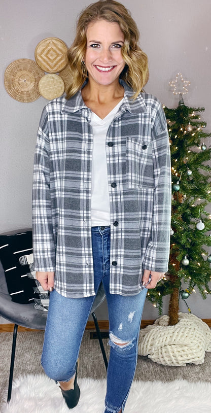 PLAID OVERSIZED BUTTON UP SHIRT