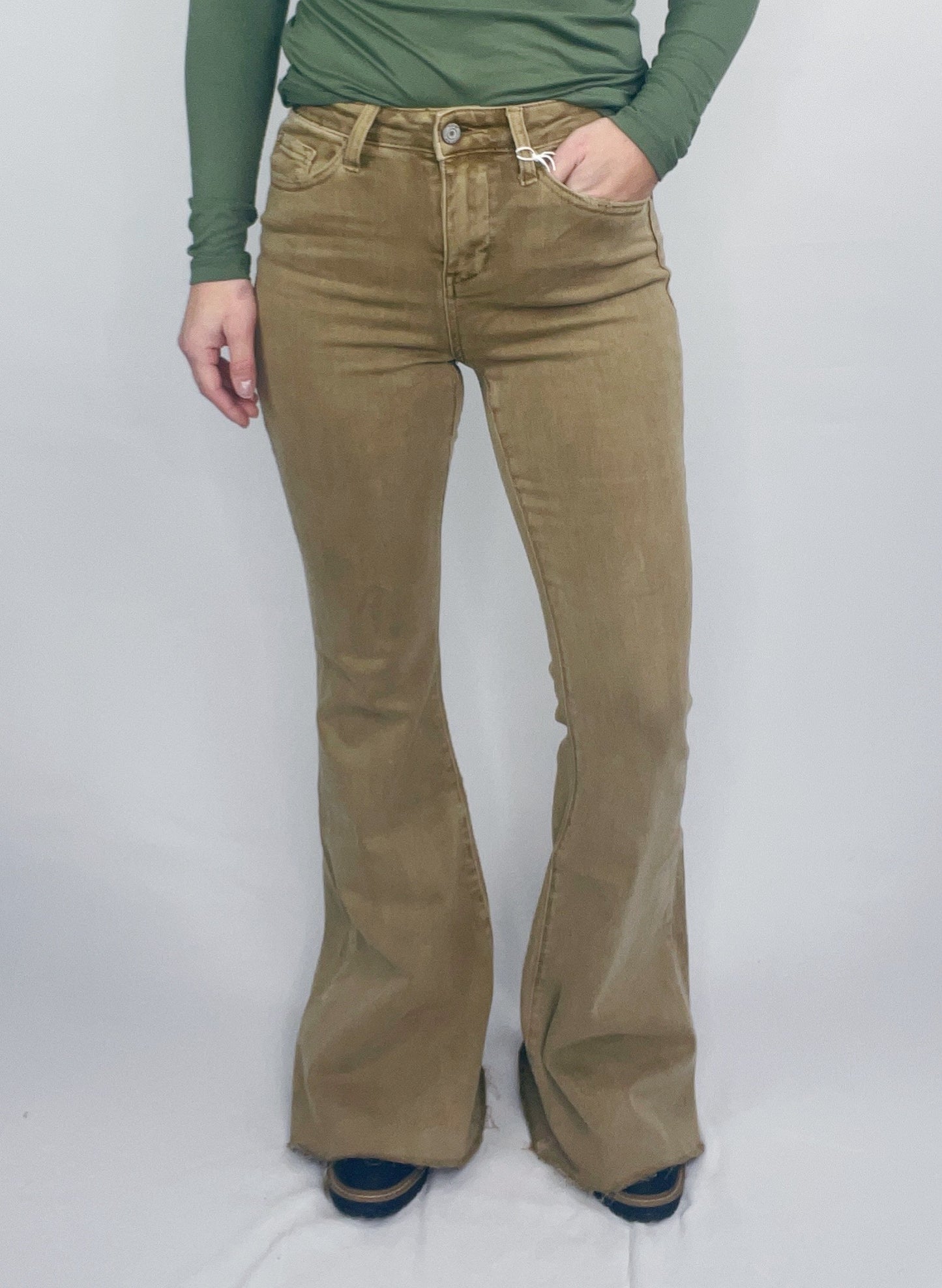 HIGH RISE SUPER FLARE KHAKI JEAN