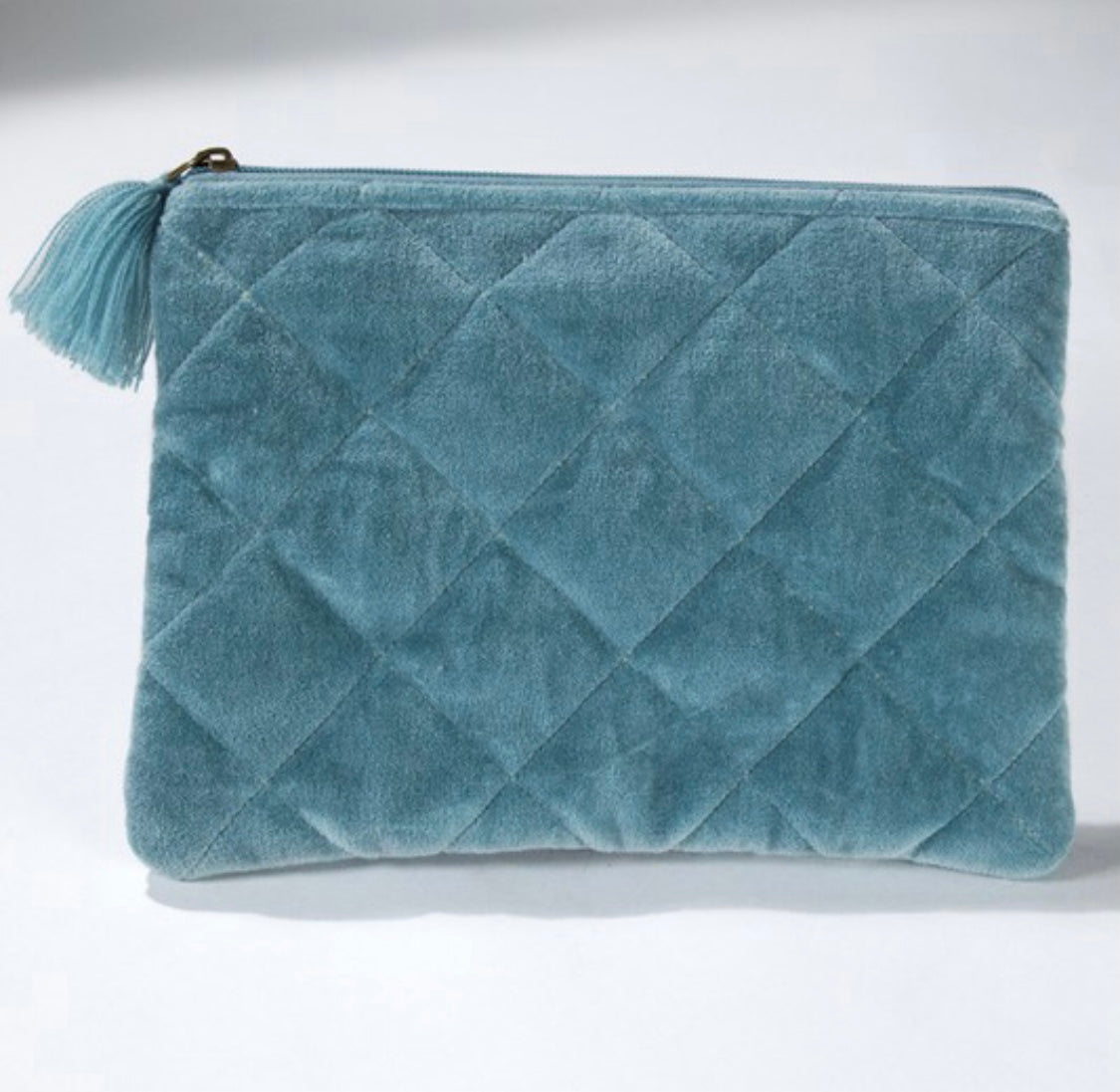 VELVET QUILTED POUCH