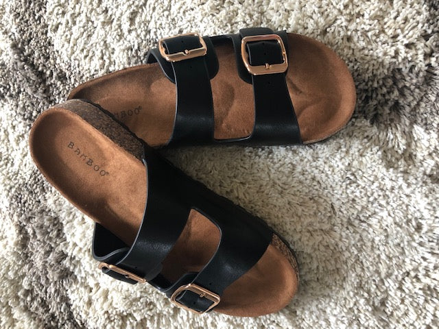 BUCKLE SANDAL