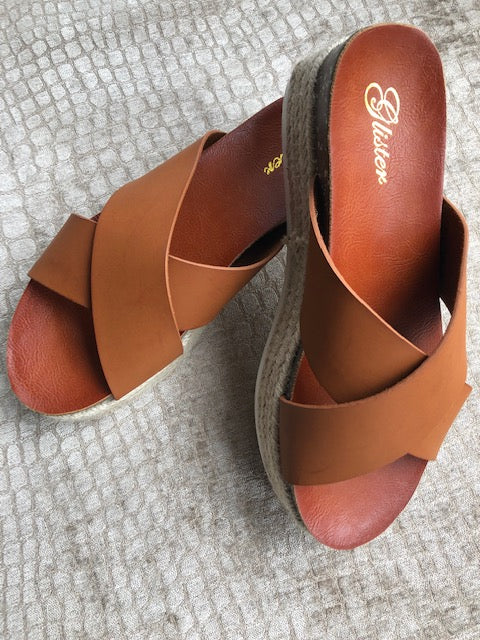 PLATFORM SANDAL