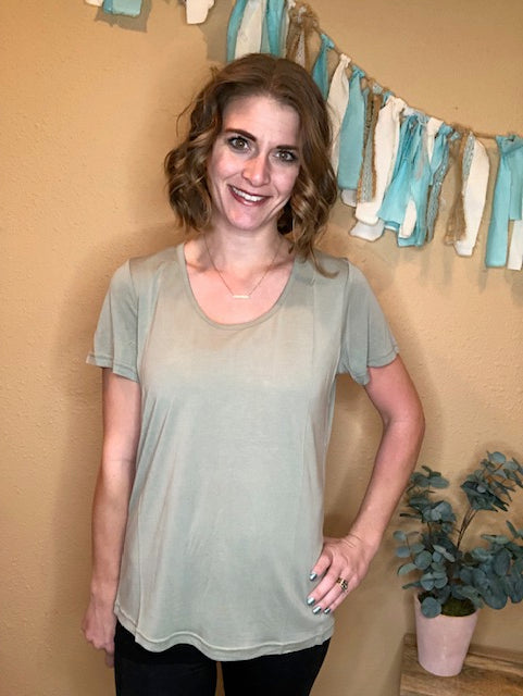 BASIC KNIT TOP