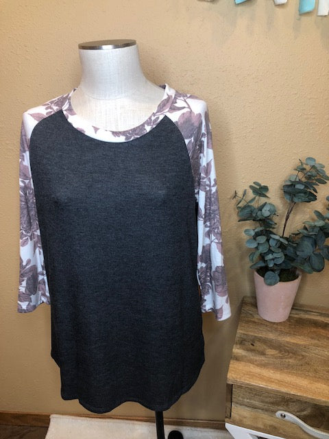 3/4 SLEEVE TOP