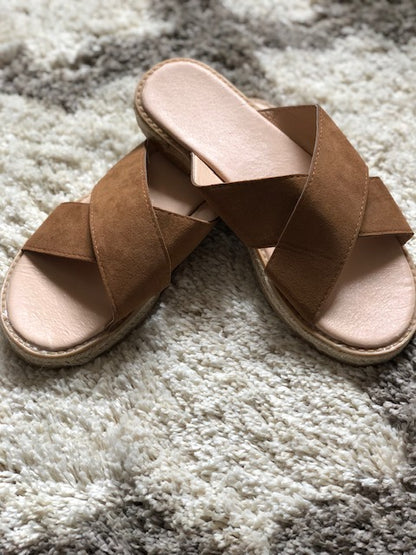 CRISS CROSS SLIDE SANDAL