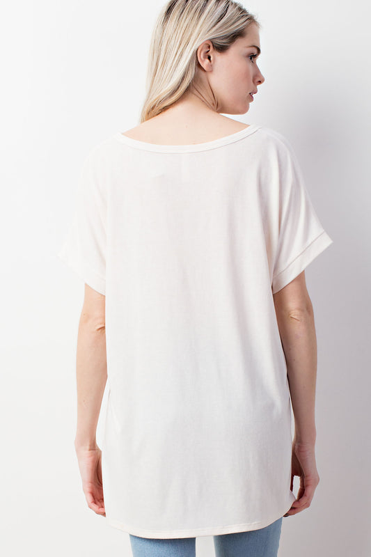 V-NECK TEE